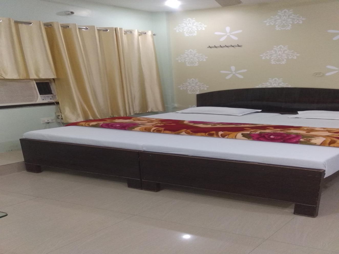 Deluxe Ac Room