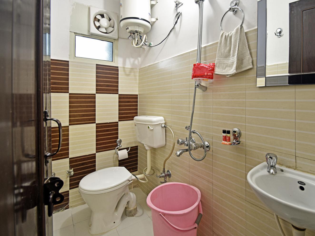 Super Dlx Room 
