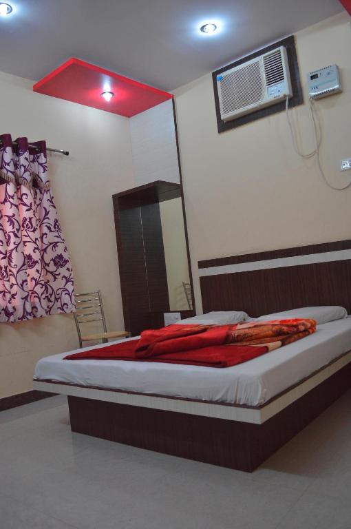 Deluxe Double Non A.C Room