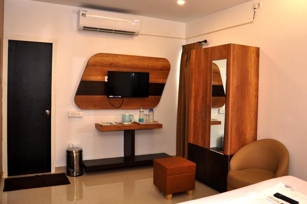 Deluxe Double Bed