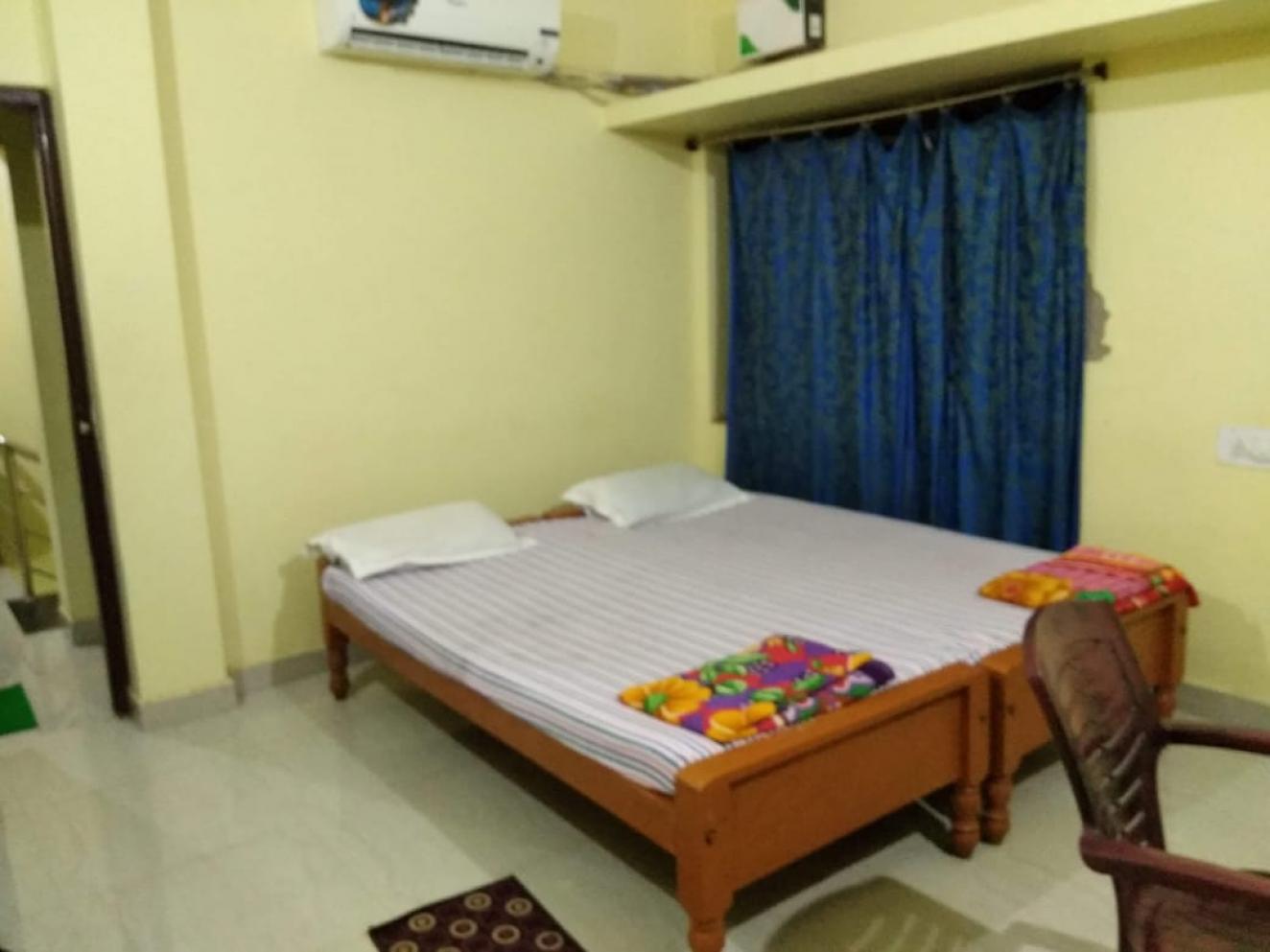 Double bed AC ROOM