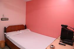 DELUXE AC DOUBLE BEDDED ROOM