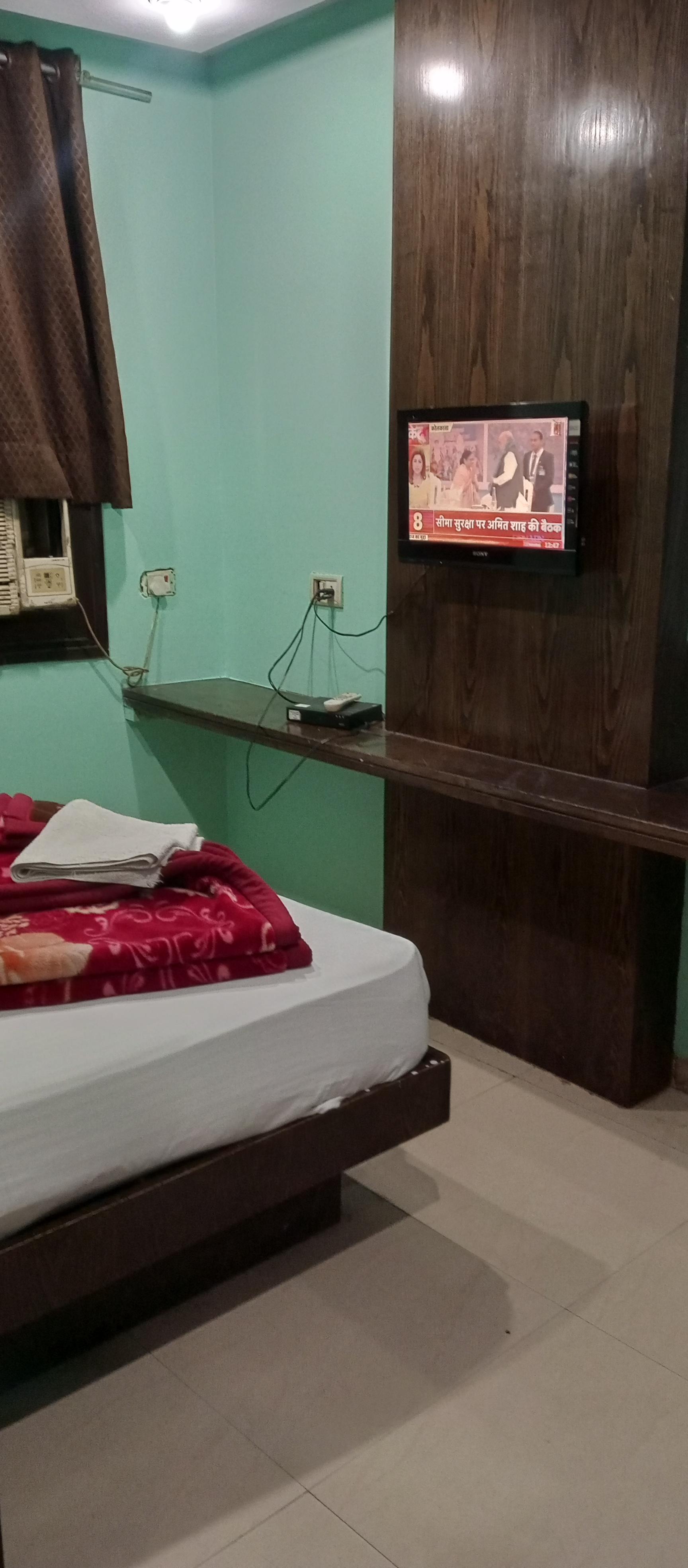Deluxe ac room