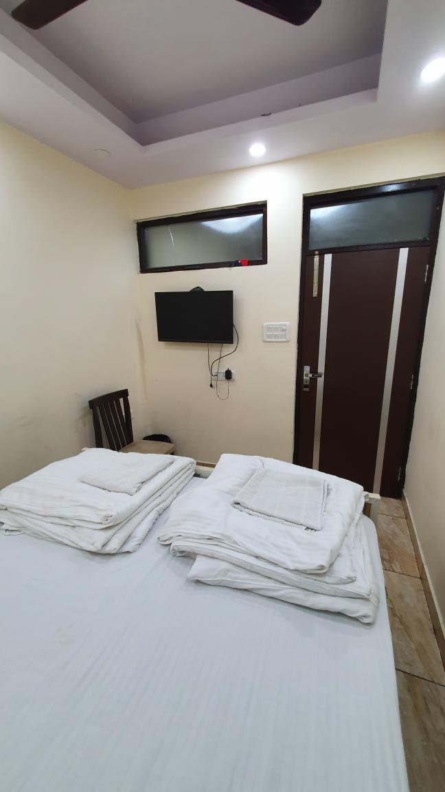 DOUBLE BED PRIVATE DX ROOM