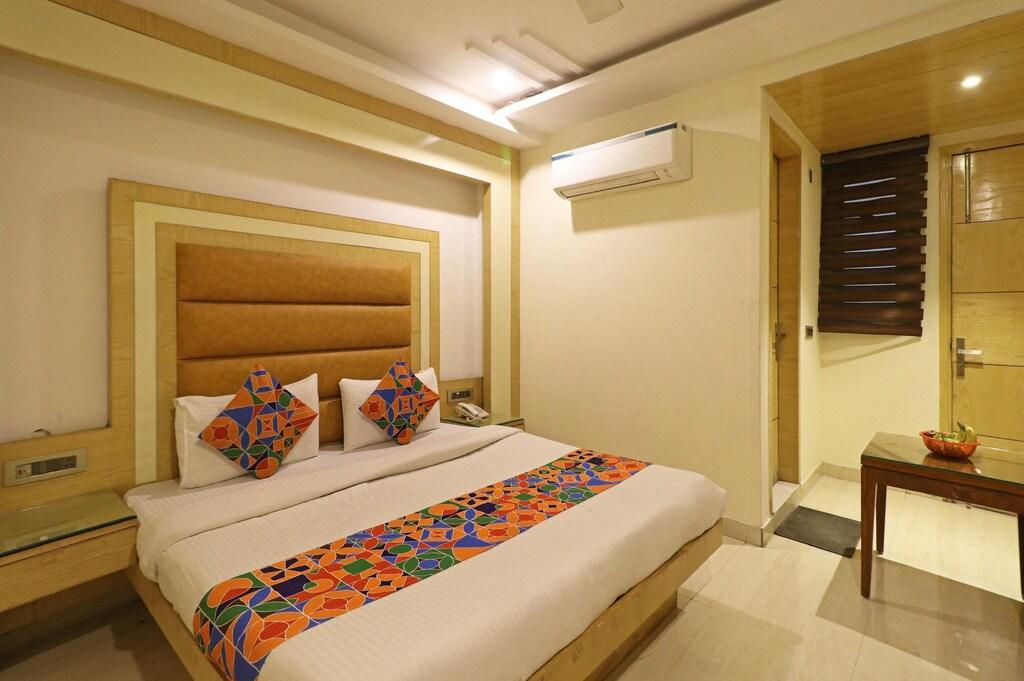 Deluxe Double Bed Room With Breakfast 