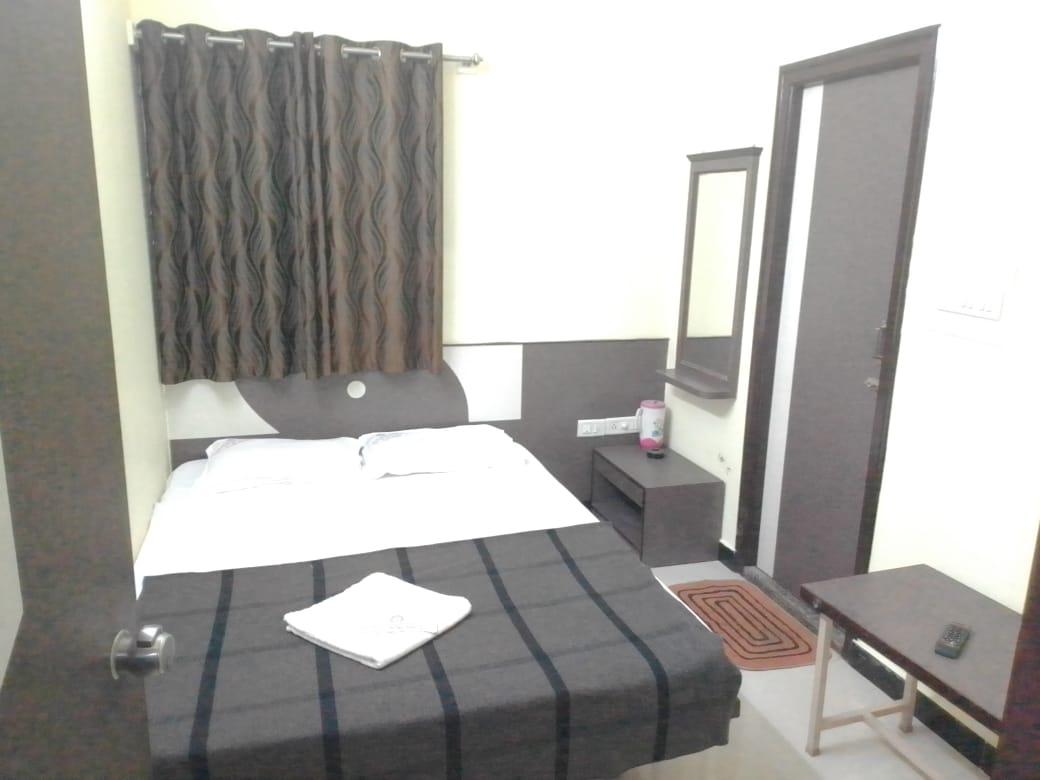 DOUBLE BED