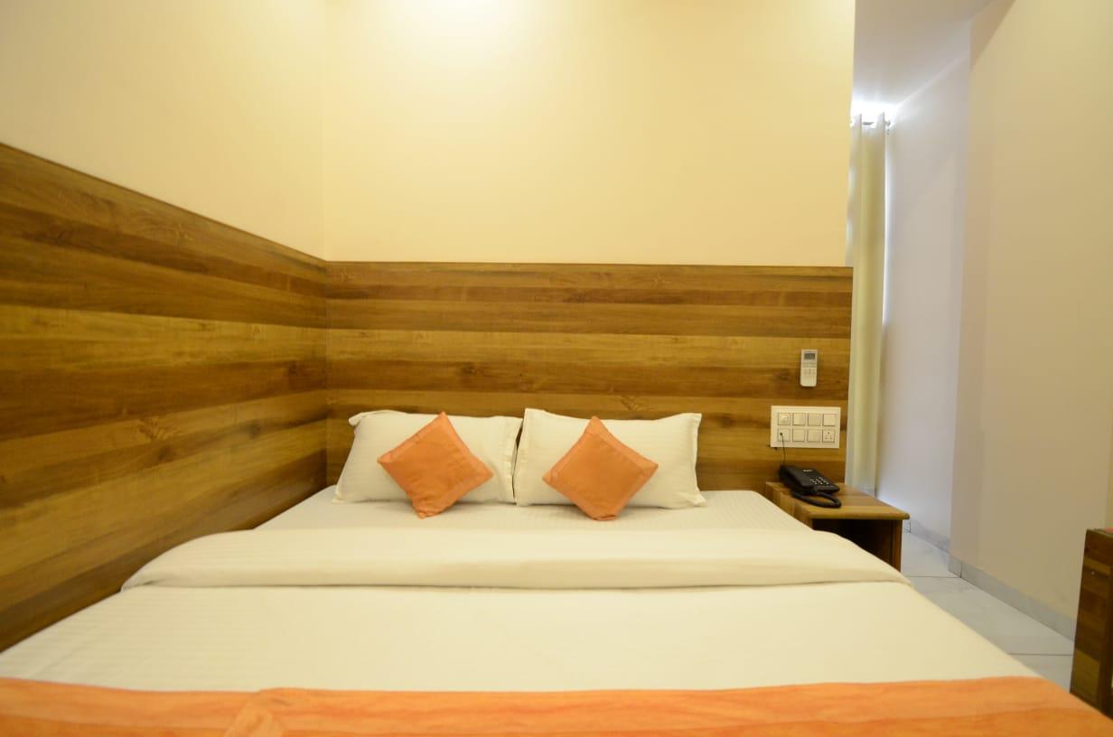 Deluxe AC Room
